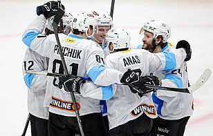 Минское Динамо стало второй командой, забросившей 200+ шайб в регулярном чемпионате КХЛ 2025/26. «Зубры» преодолели эту отметку второй год подряд