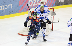 «Металлург» ударно провел третий период и вырвал победу у «Химика»