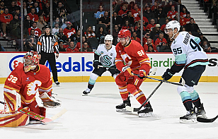 «Калгари» растерял перевес в две шайбы и уступил «Сиэтлу», Егор Шарангович заработал ассист, Илья Соловьев начинал поединок во второй паре обороны