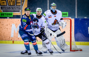 Геращенко и Бейзак забросили в большинстве и помогли «Металлургу» одолеть «Шахтер»