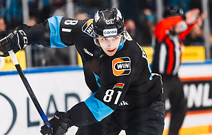 Виталий Пинчук проводит 250-й матч в регулярных чемпионатах КХЛ