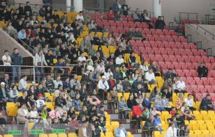 1459 зрителей посетили первый матч «Авиатора»