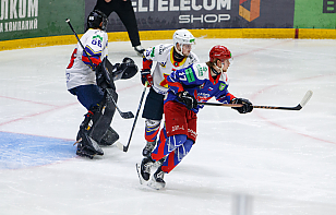Шайба Дидковского и сухарь Синягина принесли «Славутичу» победу в четвертом матче ¼ финала Кубка Президента, смоляне – в шаге от выхода в полуфинал