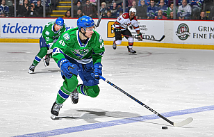 Шайба Данилы Климовича стала победной в матче регулярного чемпионата АХЛ