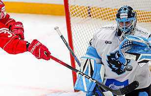 Сейв Василия Демченко занял 2-е место лучших спасений февраля в КХЛ