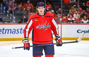 Илья Протас стал первым за 42 года игроком «Вашингтона» в возрасте до 20 лет, набравшим 3 очка за один матч в НХЛ