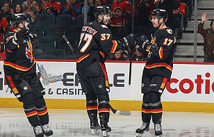 Райан Хаска: Шарангович стал усерднее работать с шайбой, дорожить ею. Теперь он владеет ею намного чаще и создает угрозы в чужой зоне