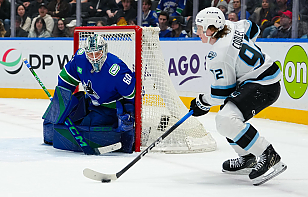 «Ванкувер» уступил «Юте», Никита Толопило сделал 17 сейвов