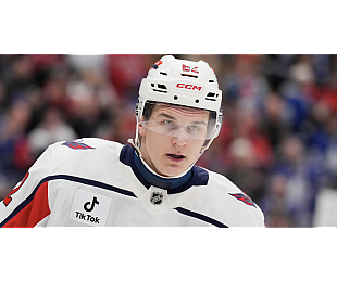 «Ови может уходить на пенсию, ведь у нас есть такие парни, как Илья Протас». Болельщики «Вашингтона» влюбились в Протаса-младшего после его дебюта в НХЛ