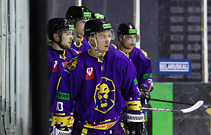 Александр Попков: когда команда играет, хочется выйти на лед и помочь, а ты сидишь и переживаешь