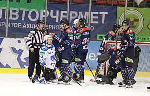 «Металлург» прервал трехматчевую победную серию «Химика», решающий гол на счету Рымарева