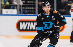 Сергей Кузнецов: Андрей Стась – настоящий лидер команды, он всегда всех поддерживает, находит нужные слова для каждого хоккеиста. Обидно, что мы не смогли добыть победу