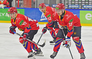 «Лида» уверенно победила «Локомотив», забросив четыре безответные шайбы