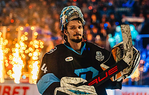 Два сейва Василия Демченко вошли в топ-10 спасений марта в КХЛ