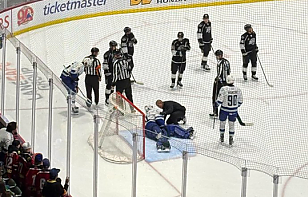 Никита Толопило не доиграл матч АХЛ из-за травмы