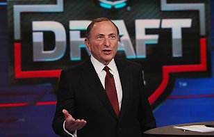 НХЛ может перенести драфт из Монреаля и разрешить клубам из Канады на время переехать в США из-за ковидных ограничений