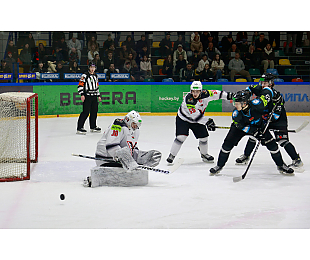 Дубль Щеглова помог «Соболю» выйти вперед в полуфинальной серии с «Ястребами» в плей-офф Betera-Высшей лиги