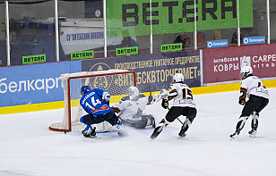 «Шахтер» снова переиграл «Витебск» на выезде. Два очка набрал Алексей Сергеев