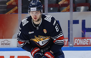 Данила Паливко забросил победную шайбу и подрался с Евгением Грачевым в матче «Металлурга» и «Амура» 