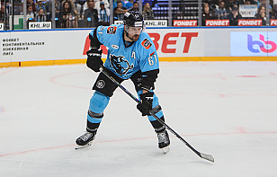 КХЛ выписала денежные штрафы Ксавье Уэлле и Александру Скоренову