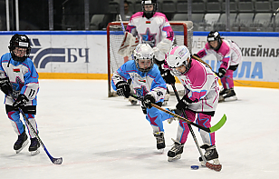 Всемирный женский хоккейный матч в Минске оценивают на 10 из 10. А как все прошло в других странах?