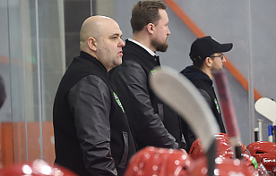 Денис Ламеко: хоккей – это командный вид спорта. Если где-то не идет у одних, то забивают другие