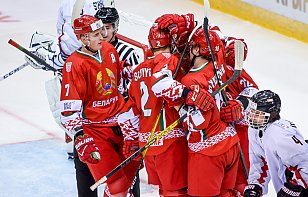 Белорусы трижды уступали, но вырвали победу в стартовом матче МЧМ