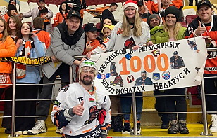 Треть карьеры – в «Гомеле», вечные рекорды, изобретательность и юркость. Вспоминаем главные вехи карьеры Александра Жидких, который провел 1000-й матч в регулярках