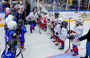 Девчонки играют красиво! Женский хоккей в Беларуси приобретает популярность