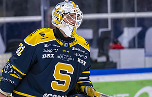 Никита Толопило оформил шатаут, отразив 39 бросков в матче плей-аут второго дивизиона чемпионата Швеции