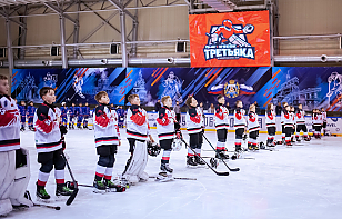 Четыре белорусские команды провели матчи в Кубке Третьяка