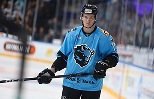 Khl.ru: минское «Динамо» стабильно подпитывает состав талантливой молодежью, и Мороз – один из главных креативщиков команды прямо сейчас