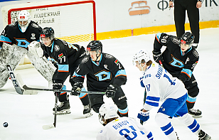 «Динамо-Шинник» принимает МХК «Динамо» Москва в четвертом матче первого раунда Кубка Харламова