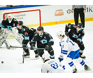 «Динамо-Шинник» принимает МХК «Динамо» Москва в четвертом матче первого раунда Кубка Харламова