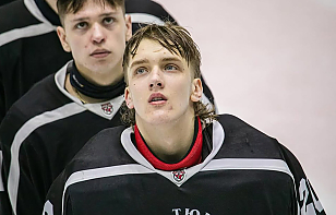 «Возможно, самая большая находка среди всех голкиперов этого драфта». Как на пик Арсения Радькова отреагировали североамериканские эксперты