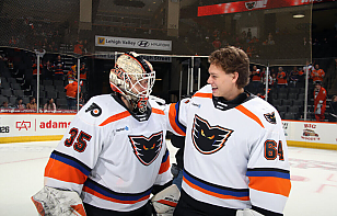 Данила Климович сделал голевую передачу в матче АХЛ, Алексей Колосов одержал победу и был признан третьей звездой матча