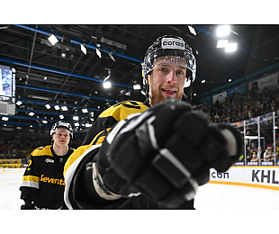 Голевая передача Александра Скоренова не спасла «Северсталь» от проигрыша нижегородскому «Торпедо»