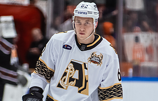 Защитник «Адмирала» Георгий Солянников: приехал в Смоленск поддержать в финале своих друзей – Дениса Синягина и Артема Дидковского. Атмосфера – прекрасная