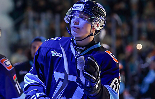 Хит Богдана Белкина вошел в десятку лучших моментов 1/8 финала плей-офф МХЛ