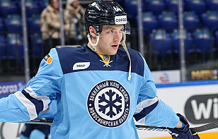 Максим Сушко подписал новый контракт с «Сибирью»