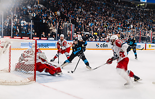 Минское «Динамо» в серии буллитов одолело «Локомотив», решающий бросок на счету Энаса