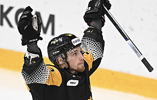 Александр Скоренов сделал дубль в матче с «Ладой»