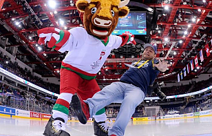 Лучший ЧМ в истории, 2-й номер на драфте, 7 белорусов за сезон в НХЛ, 46 крытых катков, жара в экстралиге. Вспоминаем 34 года со дня рождения ФХБ