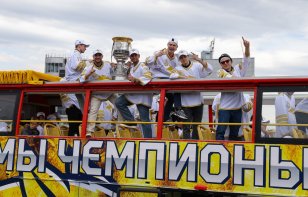 Белорусы Владислав Еременко и Данила Паливко приняли участие в чемпионском параде «Магнитки»