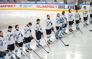 25 хоккеистов в составе «Динамо-Шинника» отправились на дальневосточный выезд