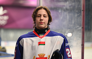 Матвей Севко: после двух пропущенных голов мы пришли в себя, активно побежали вперед и реализовали моменты. Тренер в раздевалке здорово настроил нас