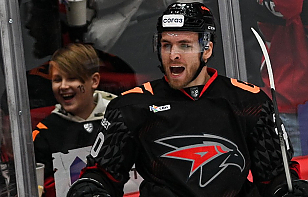 Игорь Мартынов забросил четвертую шайбу в сезоне КХЛ