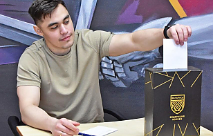 «Тимирев на протяжении многих лет показывает, что является мастером и дает самый высокий результат». Хоккеисты «Лиды» проголосовали за лучшего игрока сезона