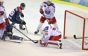 Гол Ускова и шатаут Большакова помогли «Металлургу» обыграть «Юность»