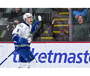 Данила Климович забил гол, отдал две передачи и признан первой звездой заключительного матча регулярки АХЛ